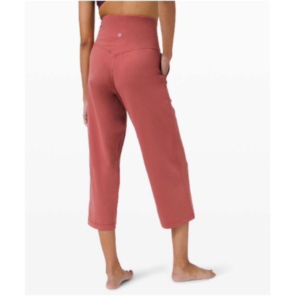 Lululemon Align HR Wide Leg Crop 23" Soft Cranberry Size 2